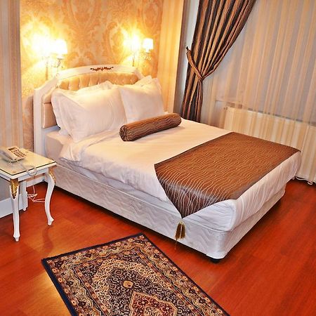 Alyon Hotel Taksim Istanboel Buitenkant foto