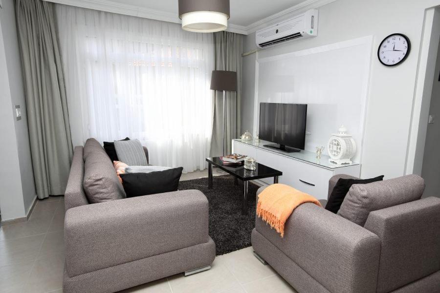 Alyon Hotel Taksim Istanboel Buitenkant foto