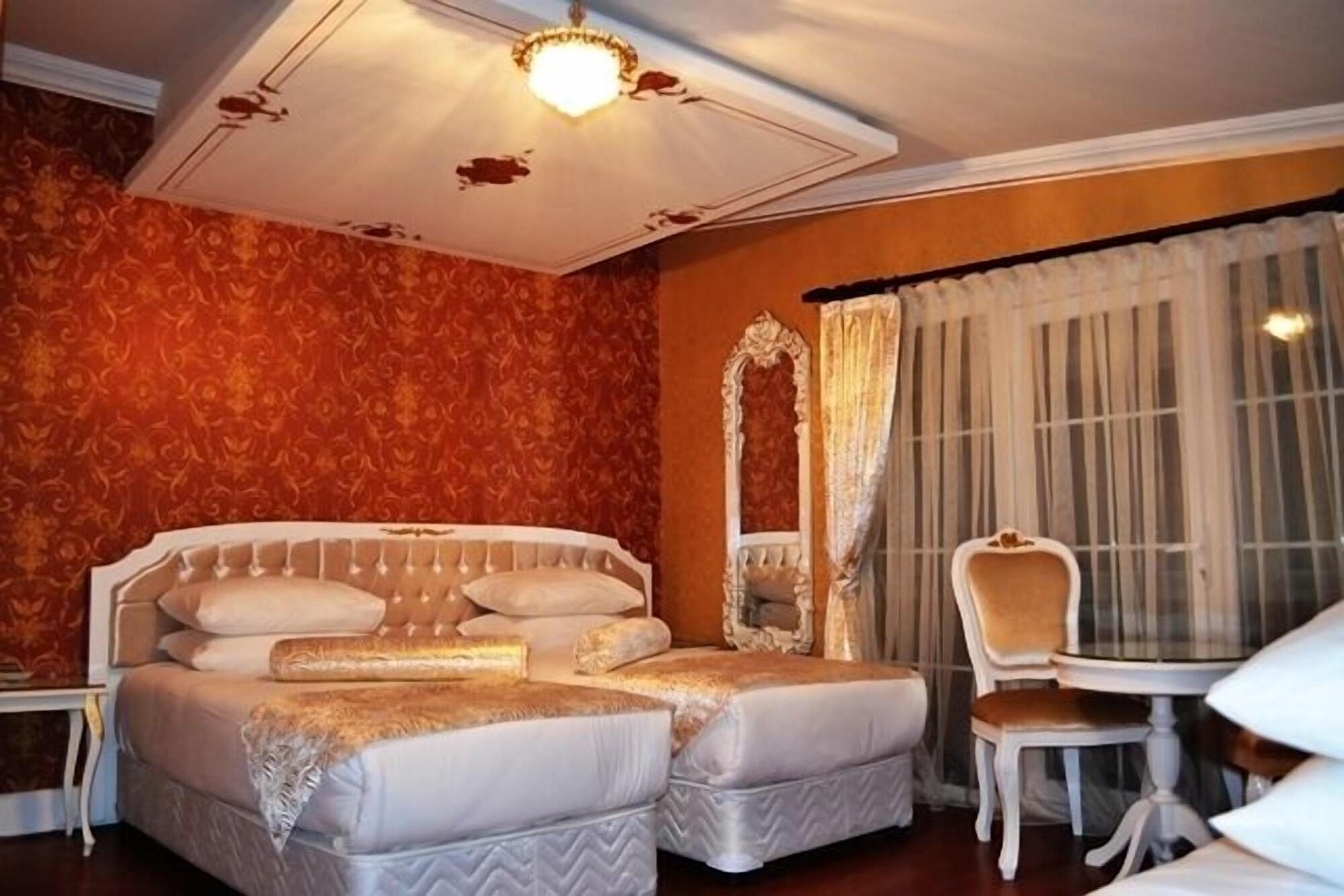 Alyon Hotel Taksim Istanboel Buitenkant foto