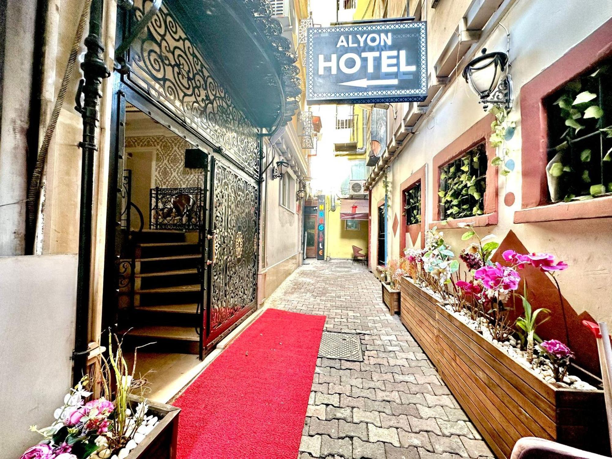 Alyon Hotel Taksim Istanboel Buitenkant foto