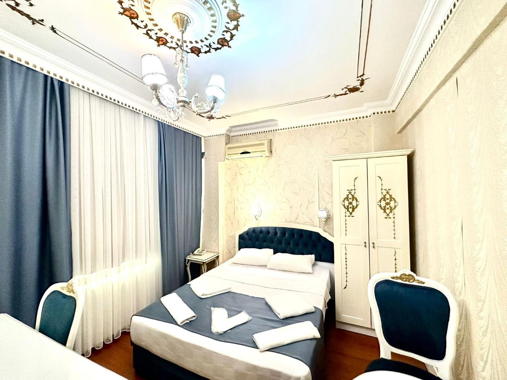 Alyon Hotel Taksim Istanboel Buitenkant foto