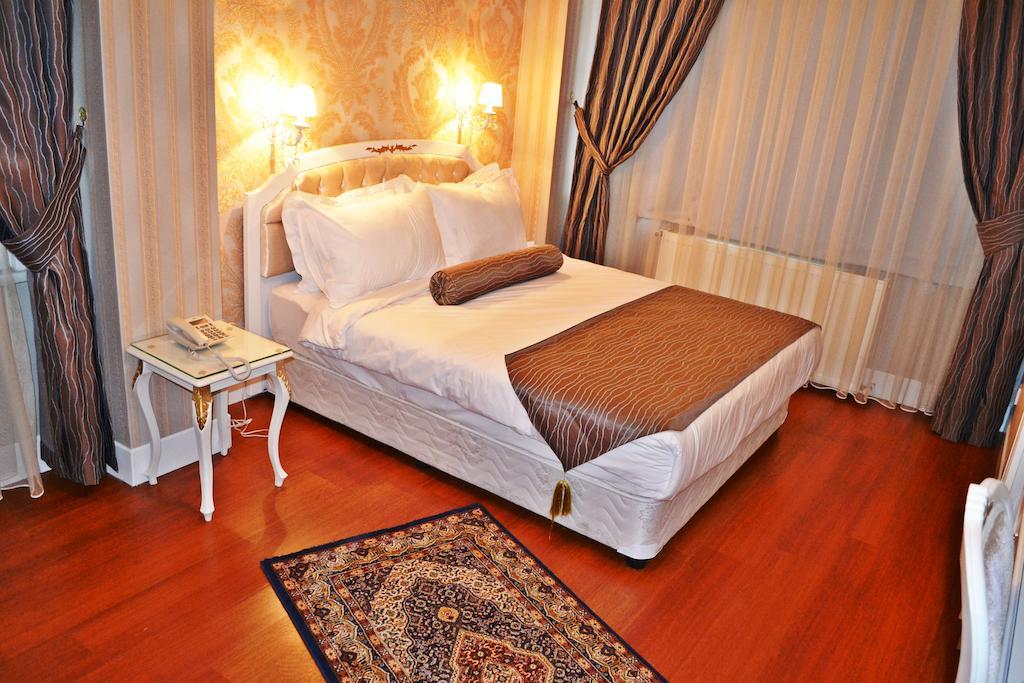 Alyon Hotel Taksim Istanboel Buitenkant foto