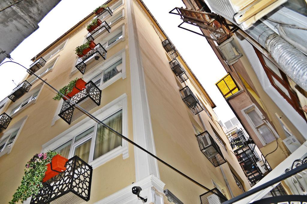 Alyon Hotel Taksim Istanboel Buitenkant foto
